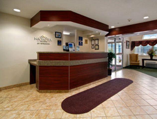 Microtel Inn And Suites Gassaway Exterior foto